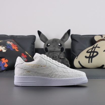 ルイ・ヴィトン x ナイキ エアフォース 1 バイ ヴァージル・アブロー ホワイト スニーカー