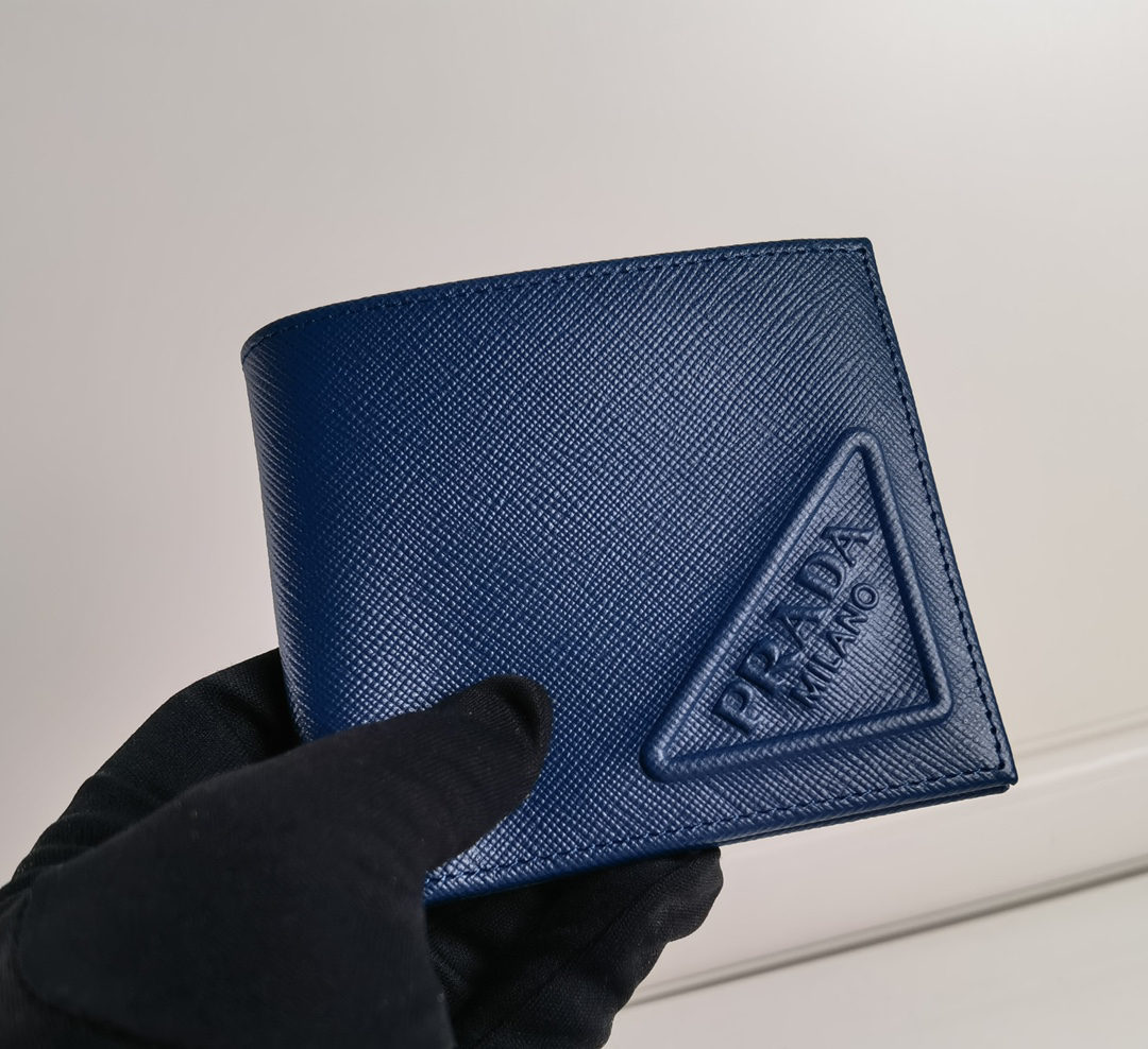 プラダ「Prada」メンズ ショートウォレット