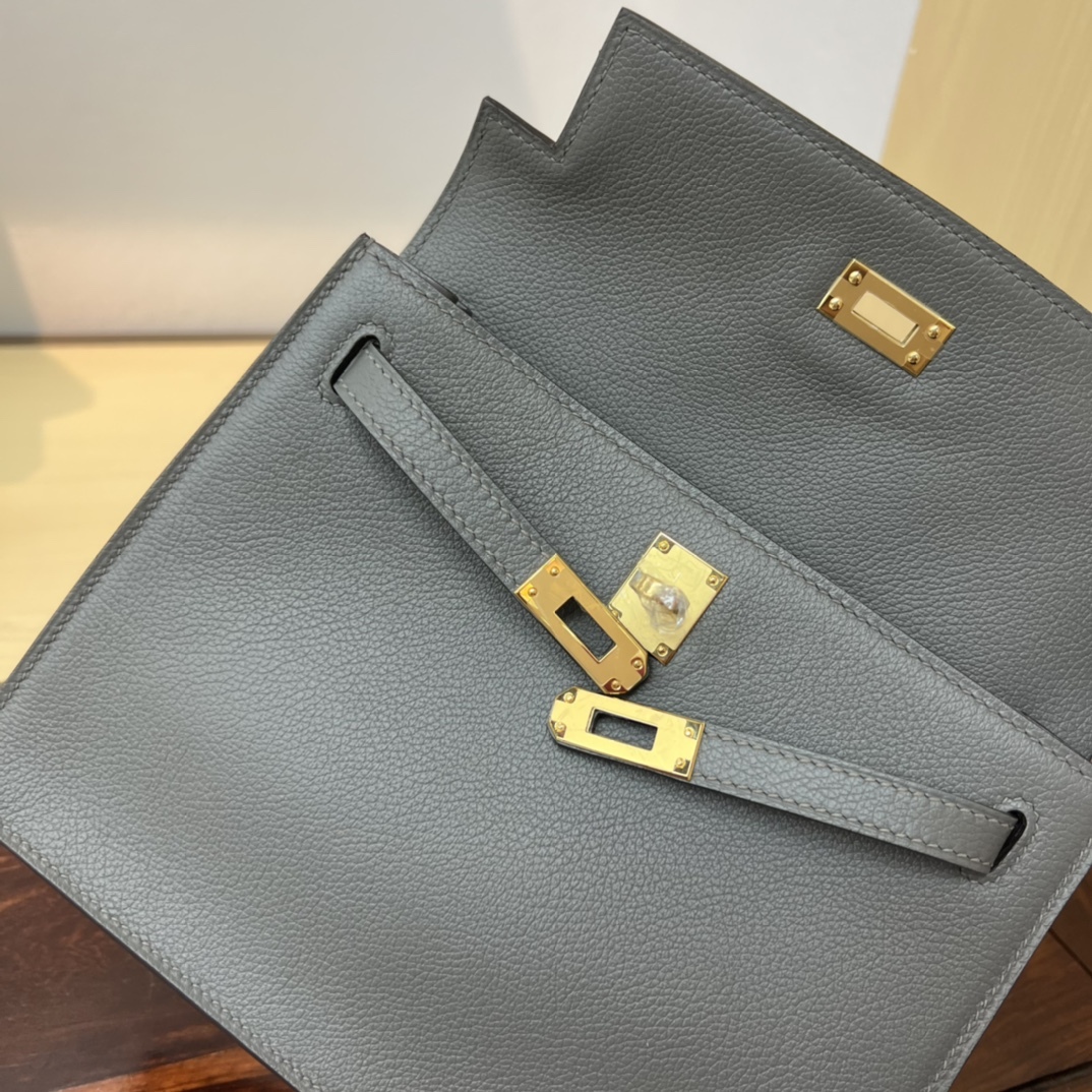 エルメス「Hermès」ケリーダンス 22 0L エヴァーカーレザー ショルダーバッグ