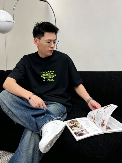 ジバンシィ「Givenchy」ジバンシィ ロゴプリントTシャツ / ショートスリーブ クルーネック