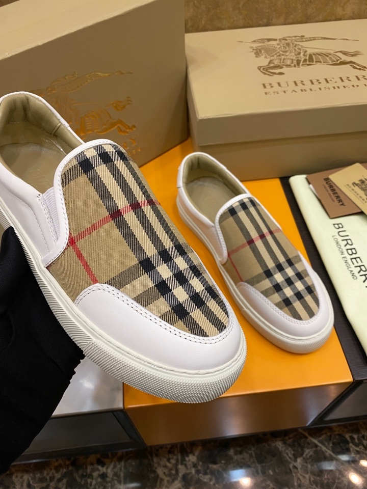 バーバリー「Burberry」バーバリー テラス スニーカー / レザースニーカー