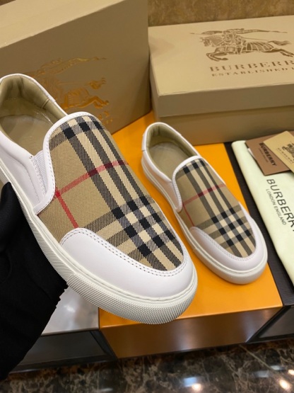 バーバリー「Burberry」バーバリー テラス スニーカー / レザースニーカー