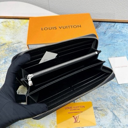 ルイ・ヴィトン「Louis Vuitton」ジップアラウンド ウォレット