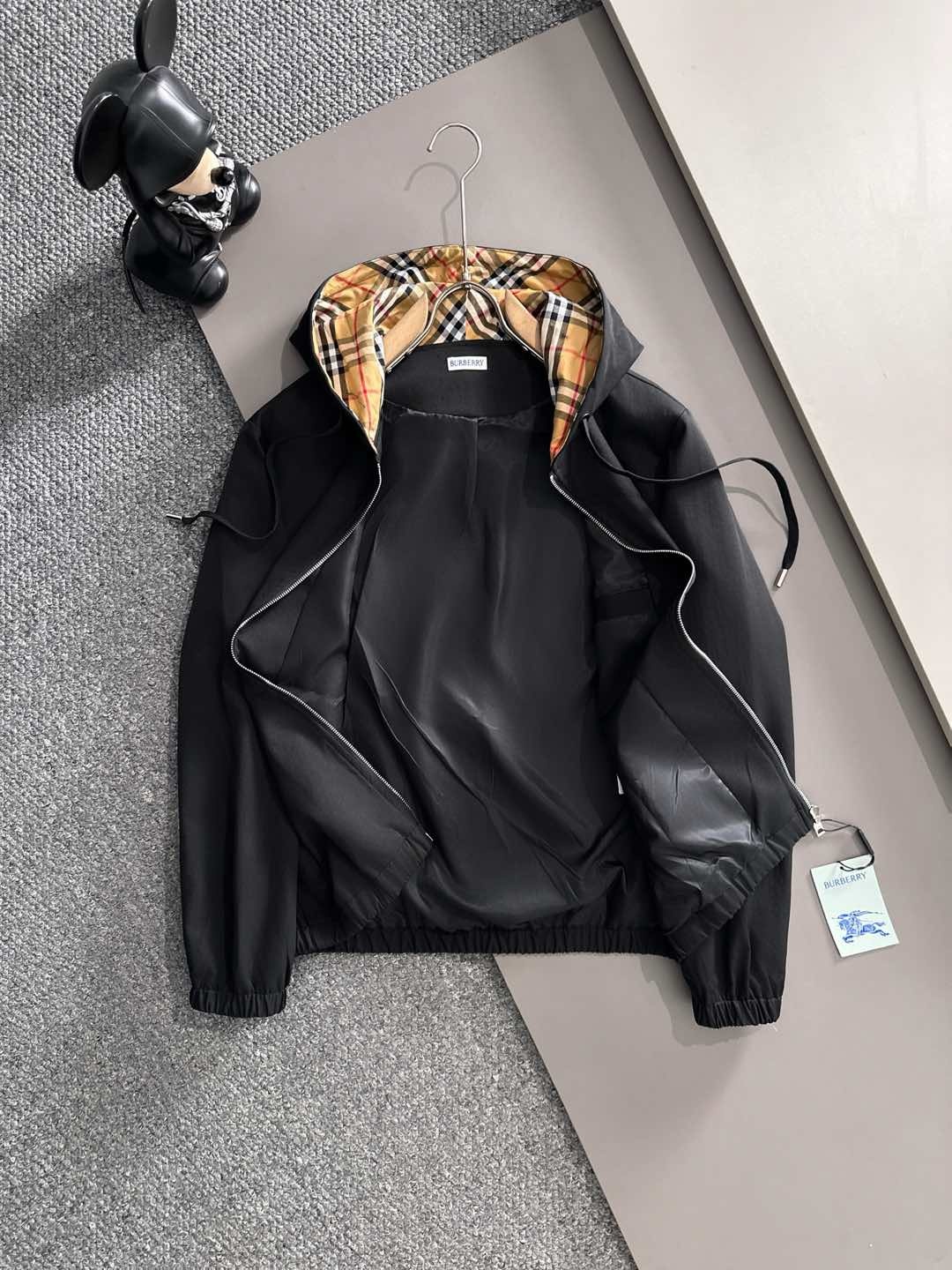 バーバリー「Burberry」秋冬 メンズカジュアルスポーツセット