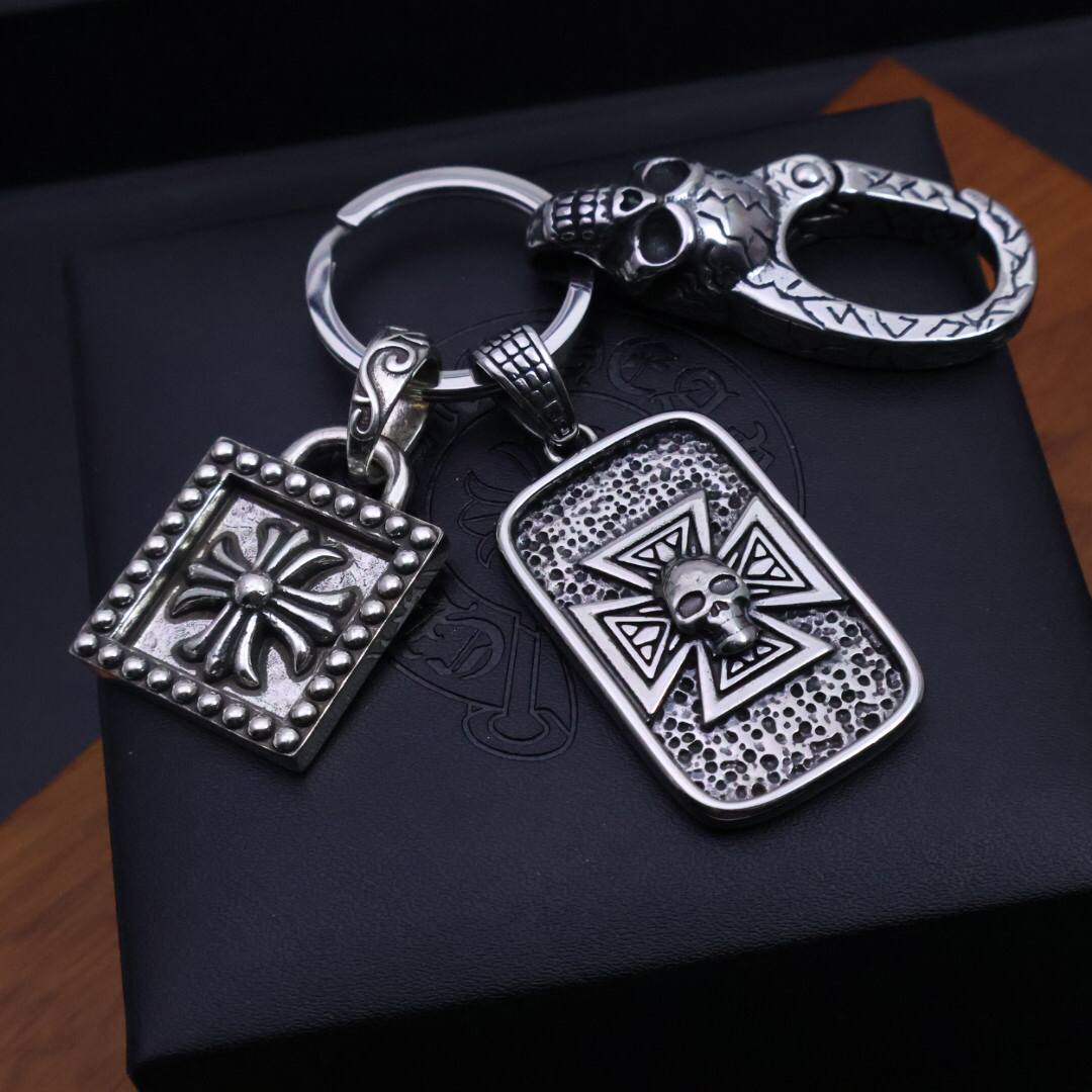 クロムハーツ「Chrome Hearts」キーホルダー＆バッグチャーム - トレンドシンボル