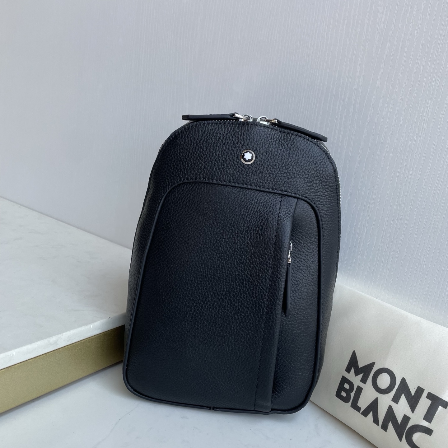 モンブラン 「Montblanc」モンブラン レザーメッセンジャーバッグ / ショルダーバッグ 