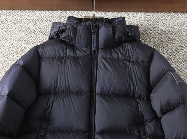 バーバリー「Burberry」秋冬 クイルティッドダウンジャケット