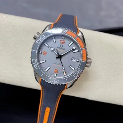 オメガ「Omega」Seamaster Planet Ocean Co-Axial Master Chronometer 44MM