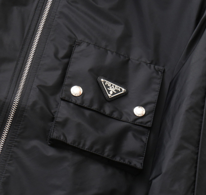 プラダ「Prada」秋冬 フード付きアウター