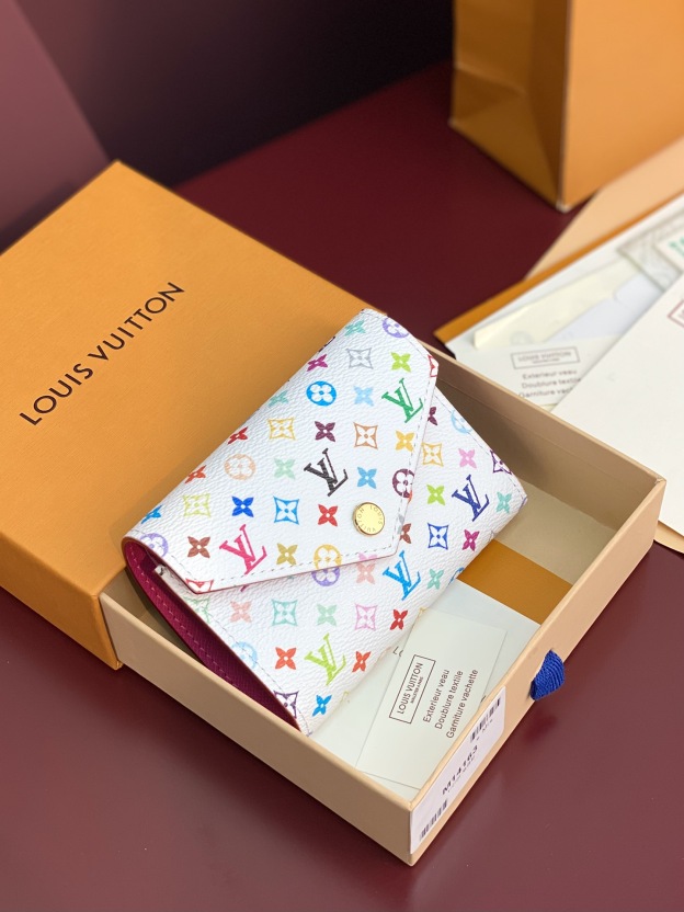 ルイ・ヴィトン「Louis Vuitton」LV × TM ポルトフォイユ･ヴィクトリーヌ