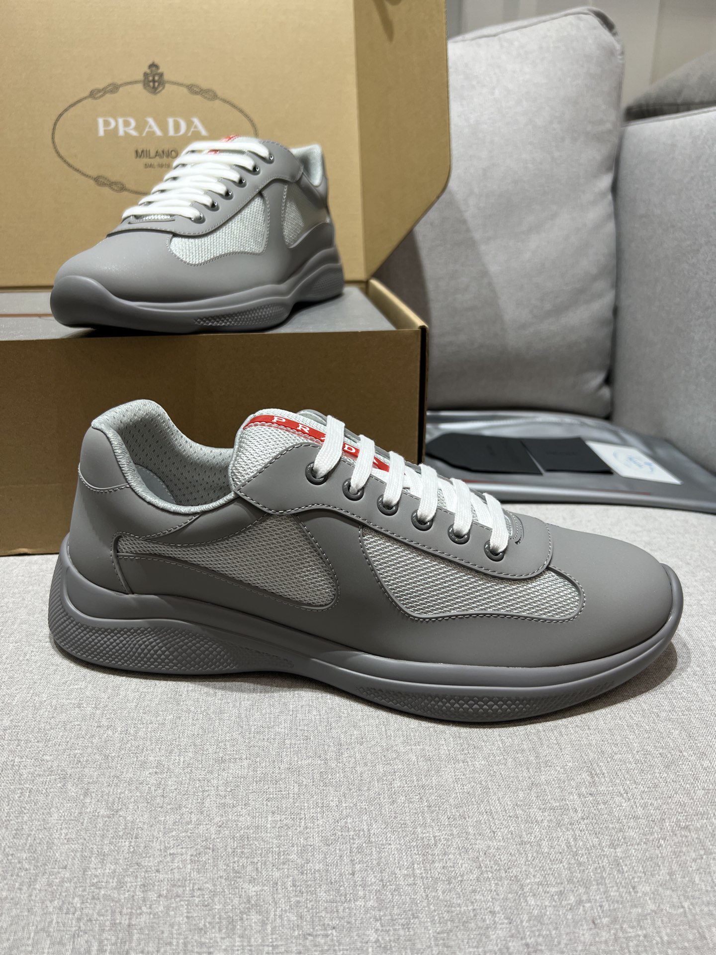 プラダ「Prada」プラダ アメリカスカップ スニーカー / ユニセックスレザースニーカー