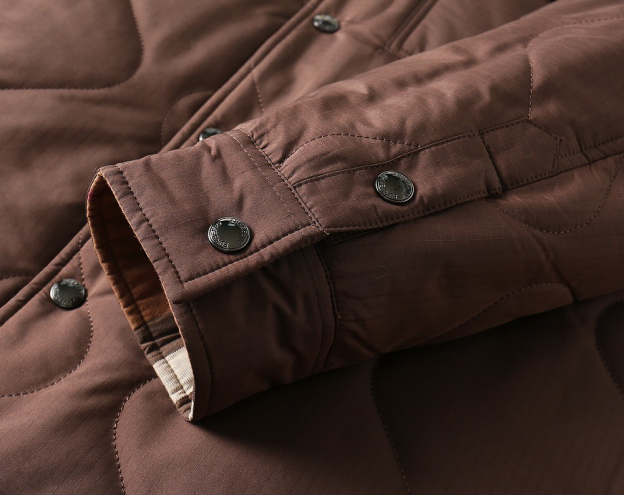 バーバリー「Burberry」秋冬 リバーシブルキルティングジャケット