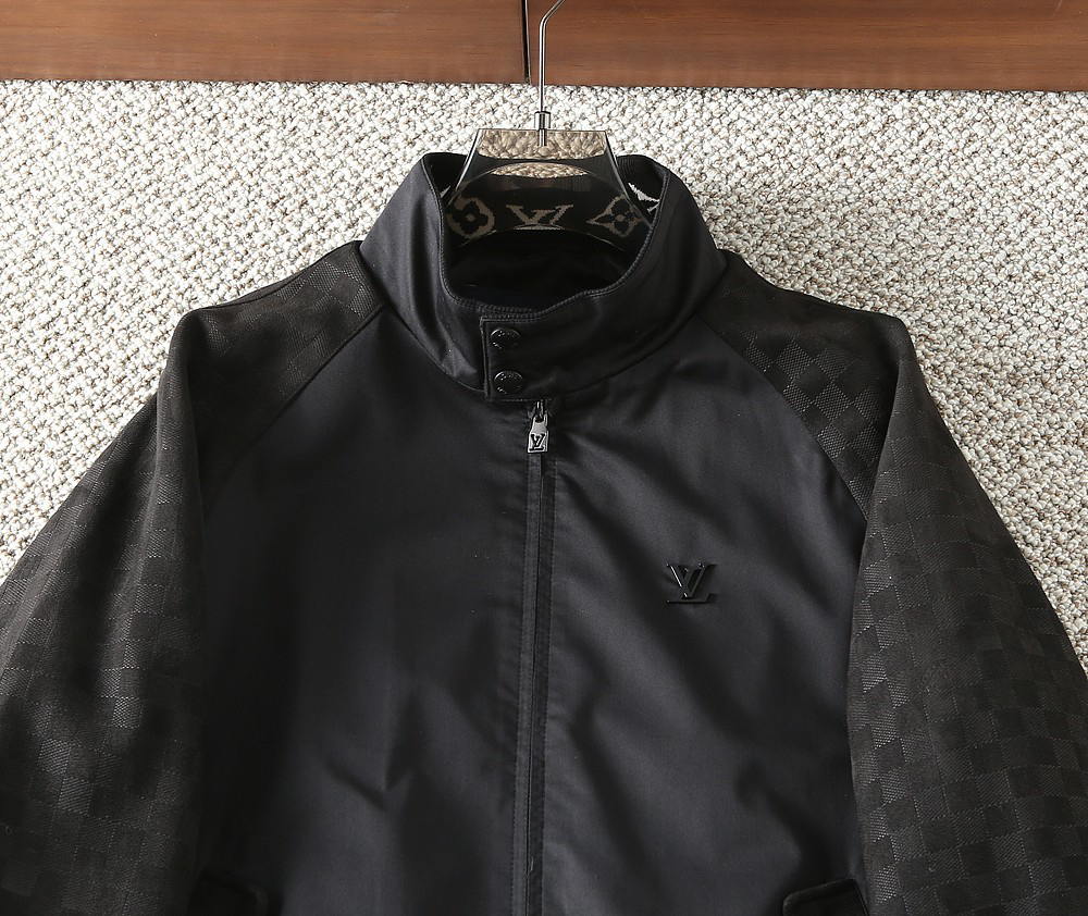 ルイ・ヴィトン「Louis Vuitton」秋冬コレクション クイルテッド ジャケット