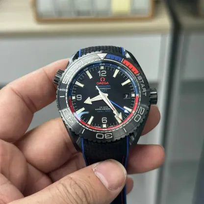 オメガ「Omega」Seamaster Planet Ocean メンズウォッチ45MM