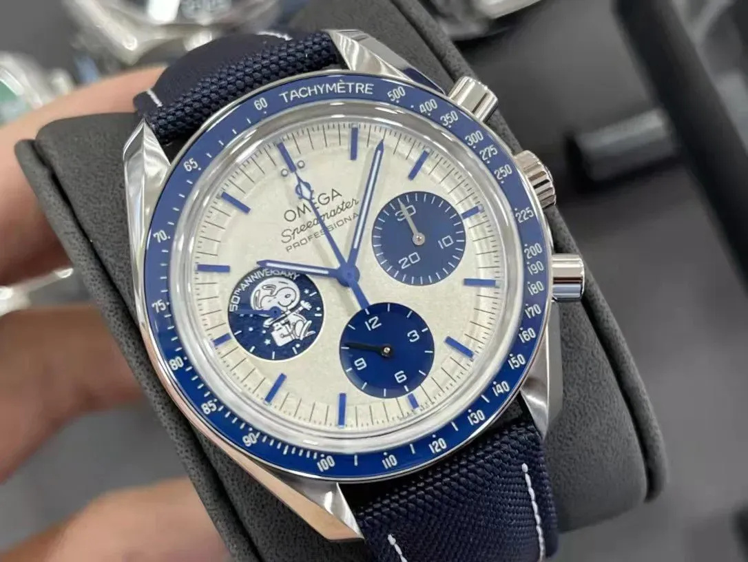 オメガ「Omega」Speedmaster スピードマスター クロノグラフ腕時計42MM