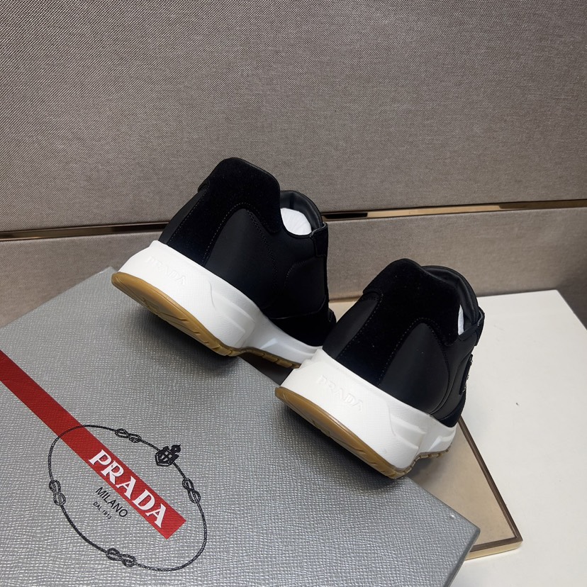プラダ「Prada」プラダ プレミアムスニーカー (2026年春夏モデル) / レザースニーカー