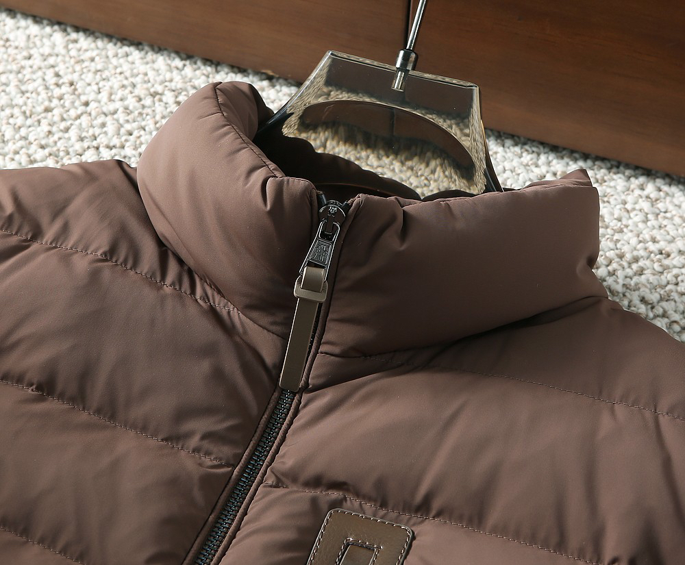 モンクレール「Moncler」秋冬 ダウンジャケット