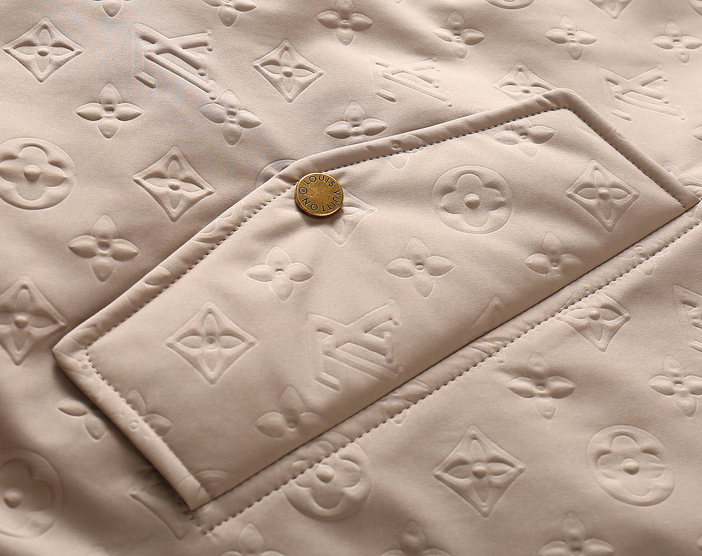 ルイ・ヴィトン「Louis Vuitton」秋冬コレクション ダウンジャケット