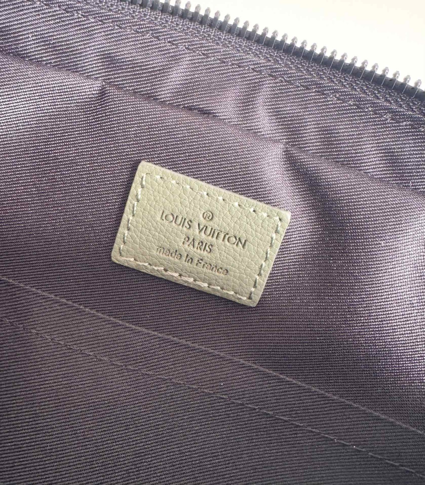ルイ・ヴィトン「Louis Vuitton」スタイリッシュ メッセンジャーバッグ