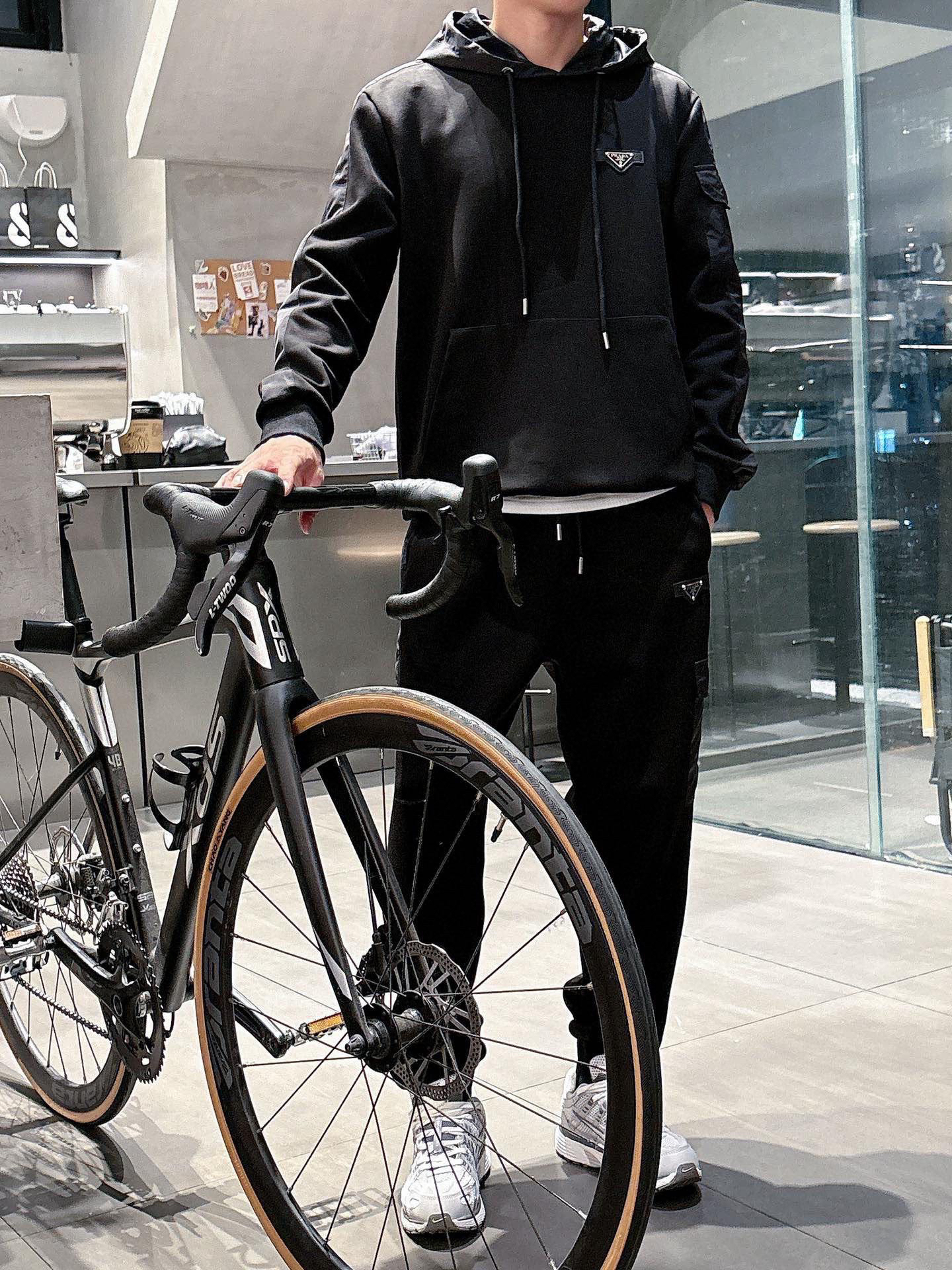 プラダ「Prada」秋冬 メンズ  カジュアルスポーツセット