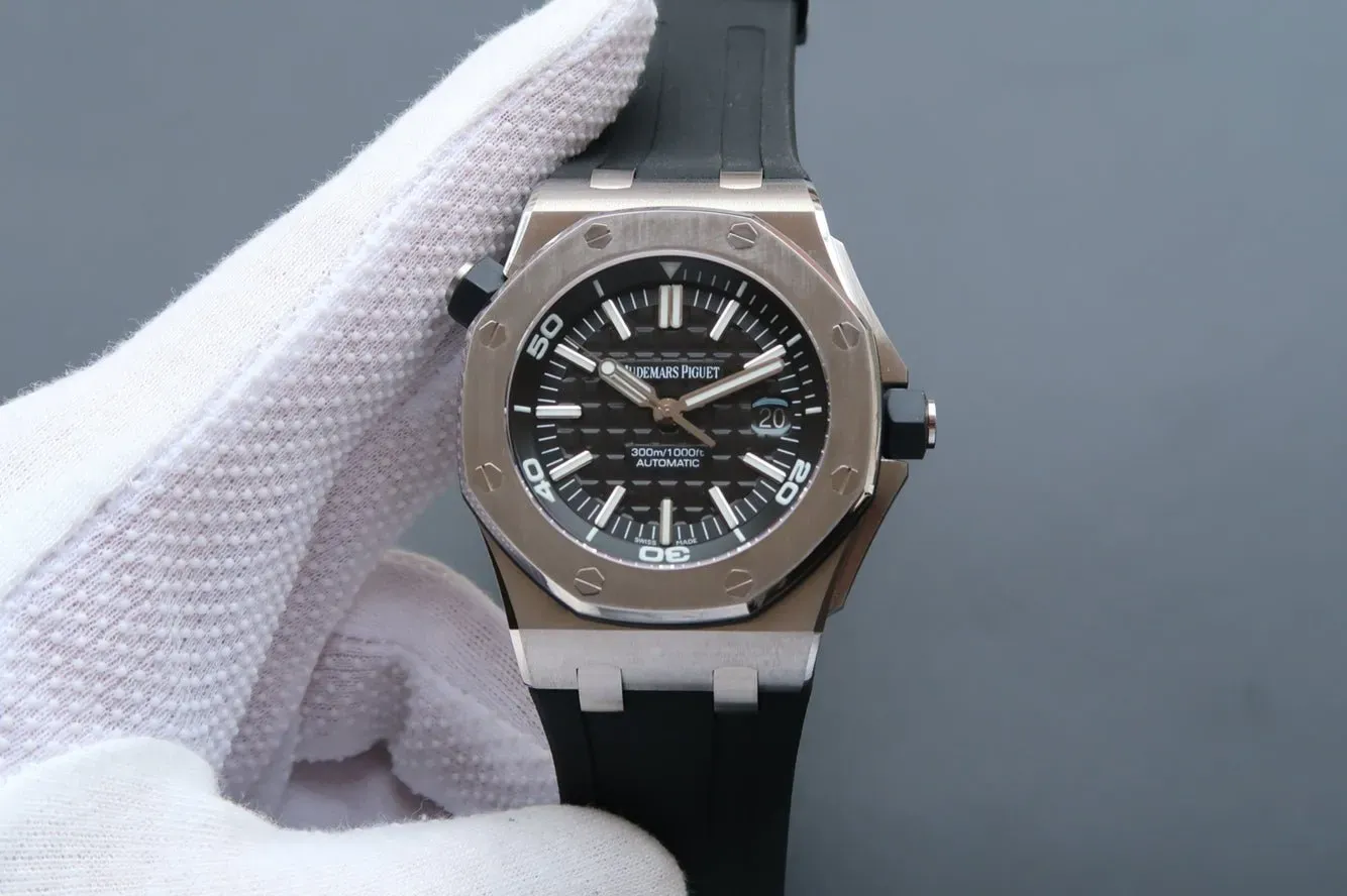 オーデマ ピゲ「Audemars Piguet」ロイヤルオークオフショア ダイバー15710 腕時計42MM