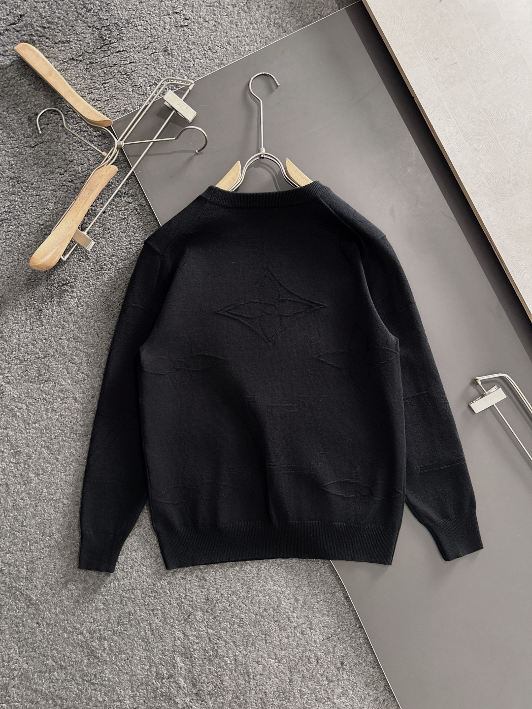 ルイ・ヴィトン「Louis Vuitton」秋冬 メンズ  クルーネックニット