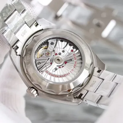 オメガ「Omega」シーマスターアクアテラGMT ワールドタイマーマスター 43MM