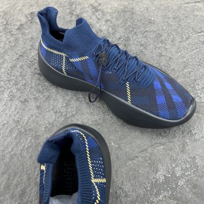バーバリー「Burberry」バーバリー チェック テラス スニーカー / ユニセックススニーカー