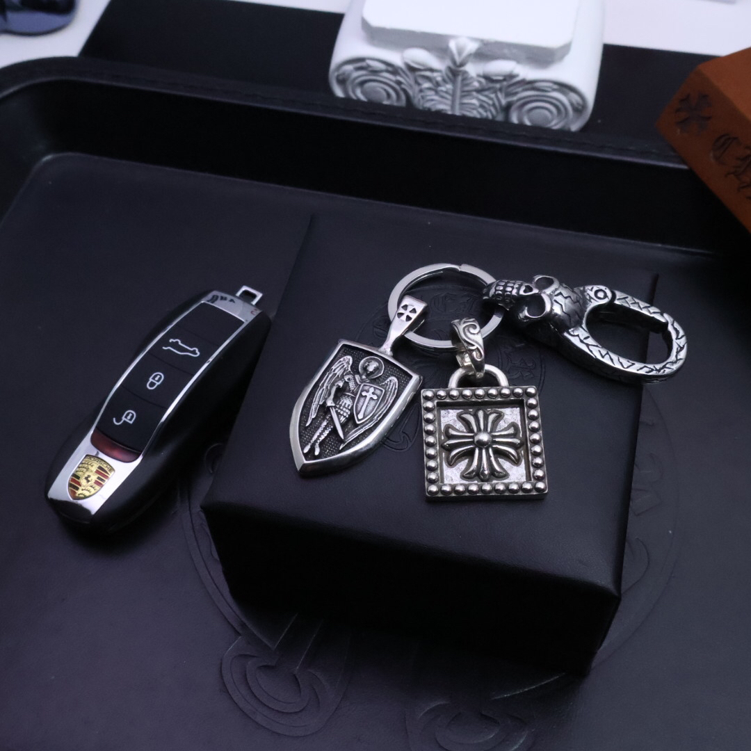 クロムハーツ「Chrome Hearts」キーホルダー＆バッグチャーム - トレンドシンボル