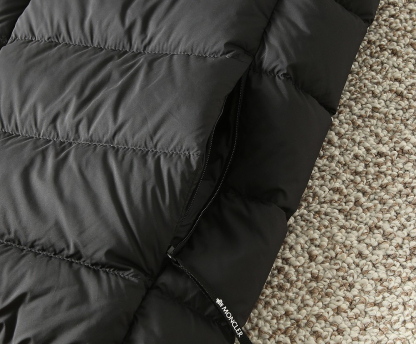 モンクレール「Moncler」秋冬 ダウンベストアウター