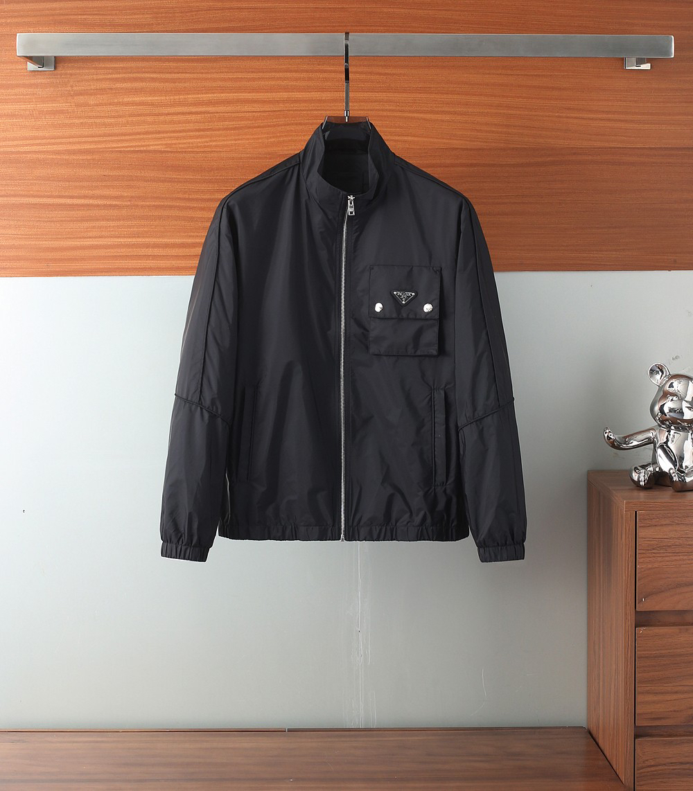 プラダ「Prada」秋冬 フード付きアウター