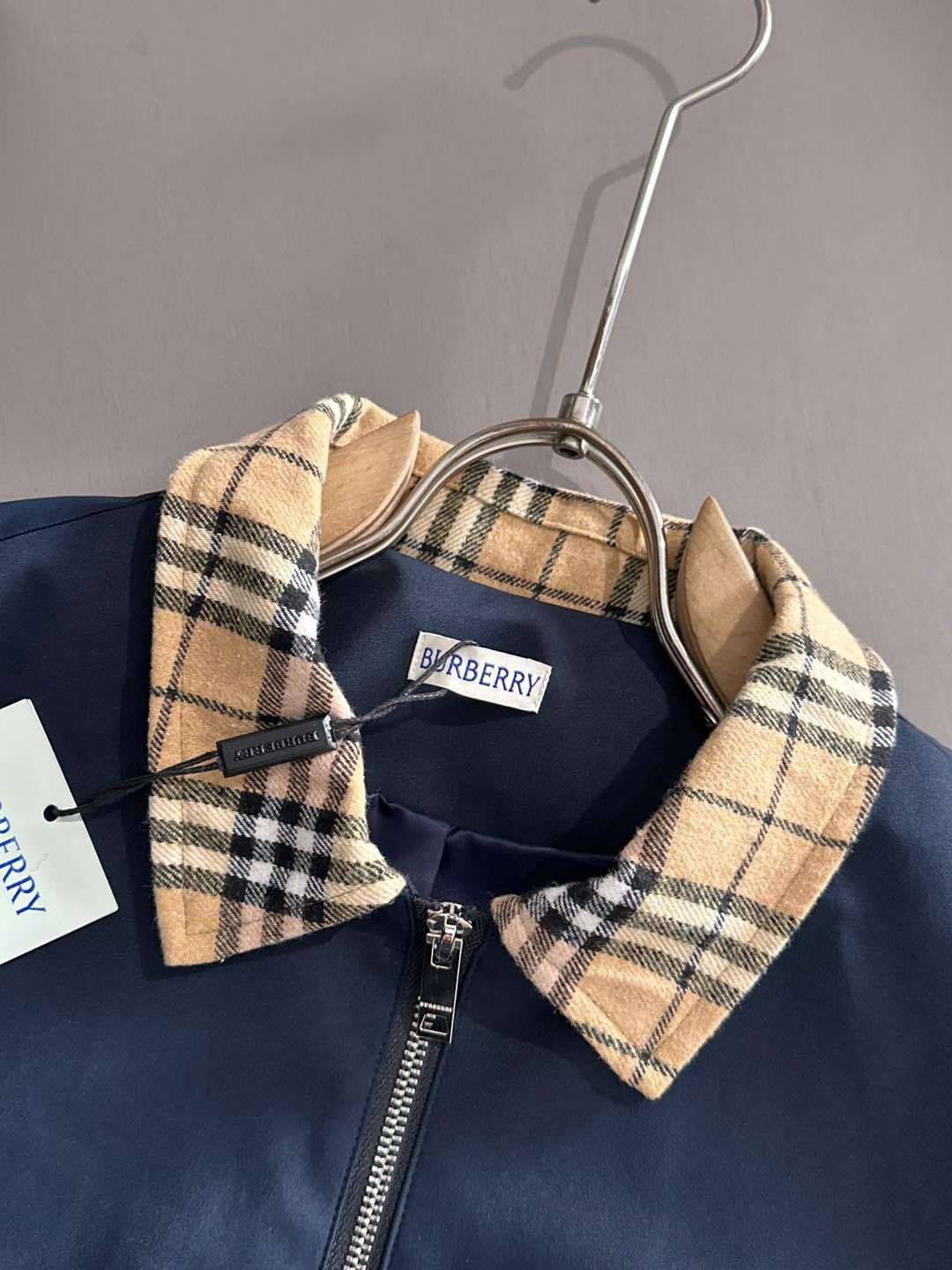 バーバリー「Burberry」秋冬 メンズカジュアルスポーツセット