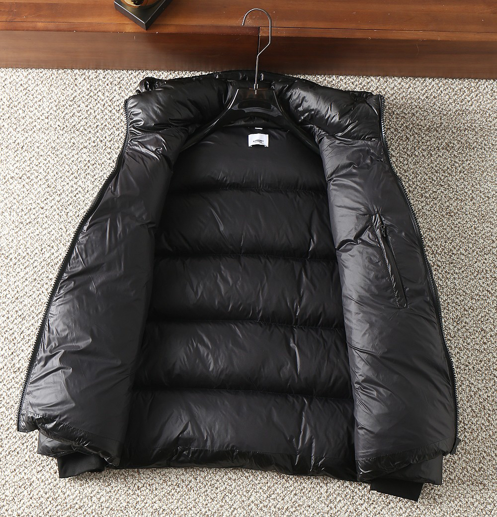 バーバリー「Burberry」秋冬 クイルティッドダウンジャケット