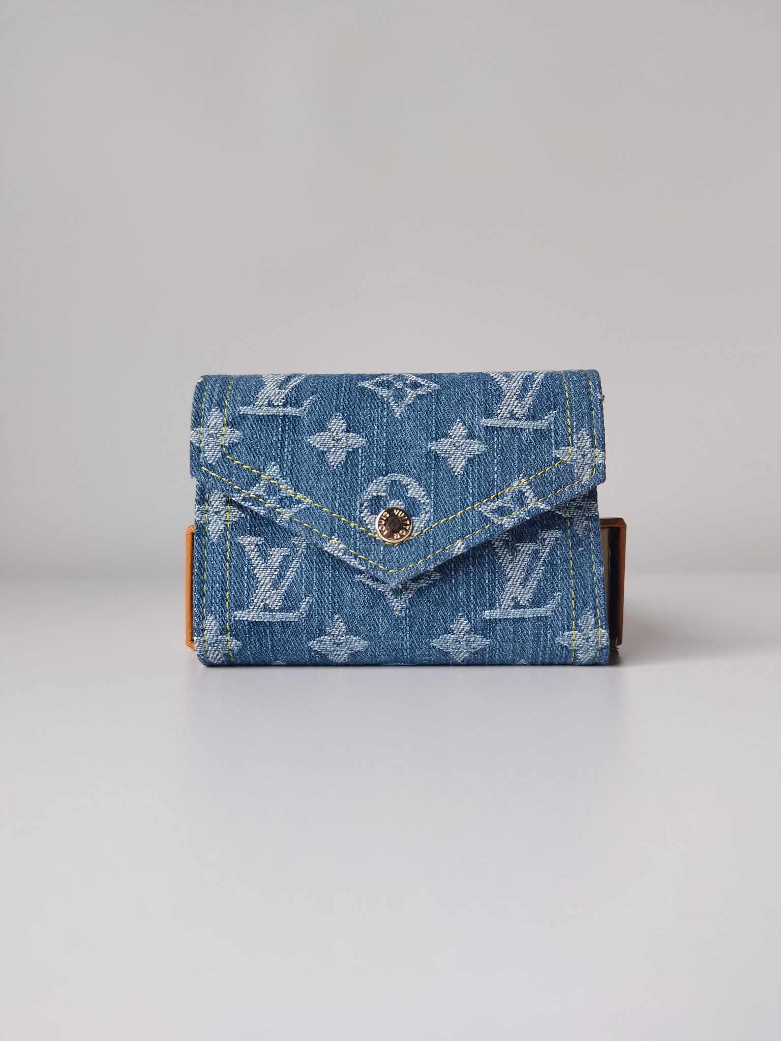 ルイ・ヴィトン「Louis Vuitton」ルイ・ヴィトン ヴィクトリーヌ ウォレット M13212 / 二つ折り財布