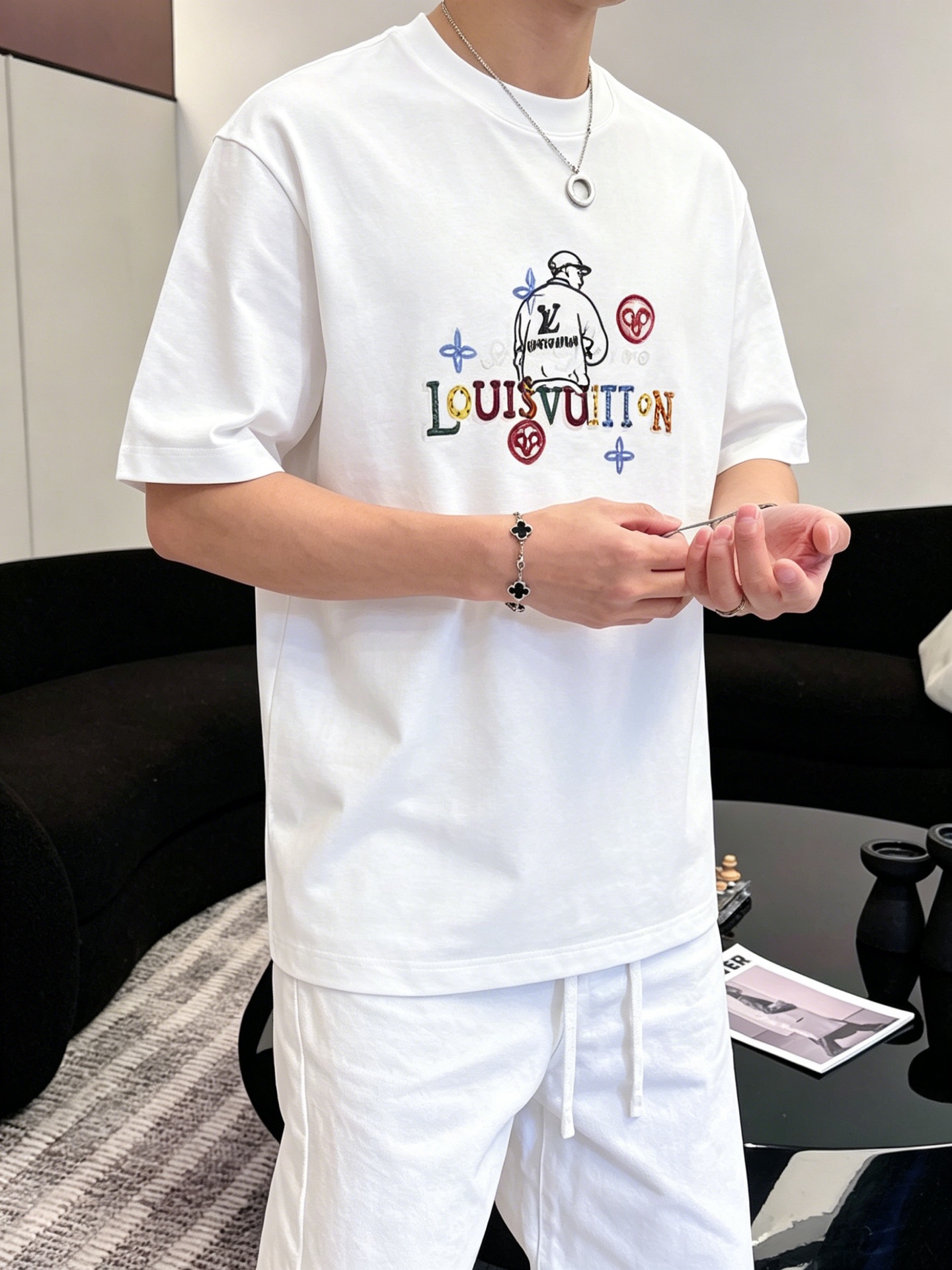 ルイ・ヴィトン「Louis Vuitton」ロゴプリントTシャツ / ショートスリーブ クルーネック
