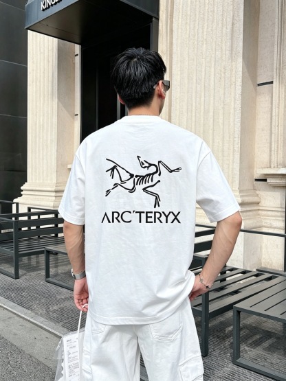 アークテリクス「ARC'TERYX」ロゴプリントTシャツ / ショートスリーブ クルーネック
