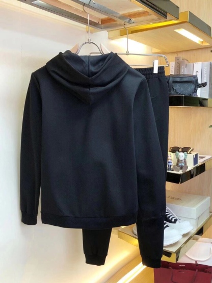 グッチ「Gucci」2025年新作 爆売れスウェットスーツ