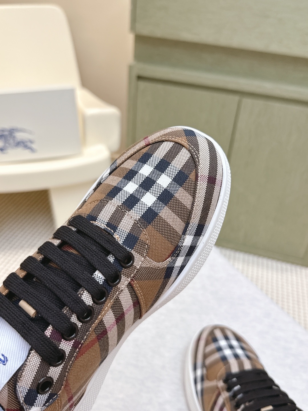 バーバリー「Burberry」バーバリー テラス スニーカー / レザースニーカー