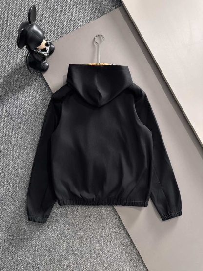 バーバリー「Burberry」秋冬 メンズカジュアルスポーツセット