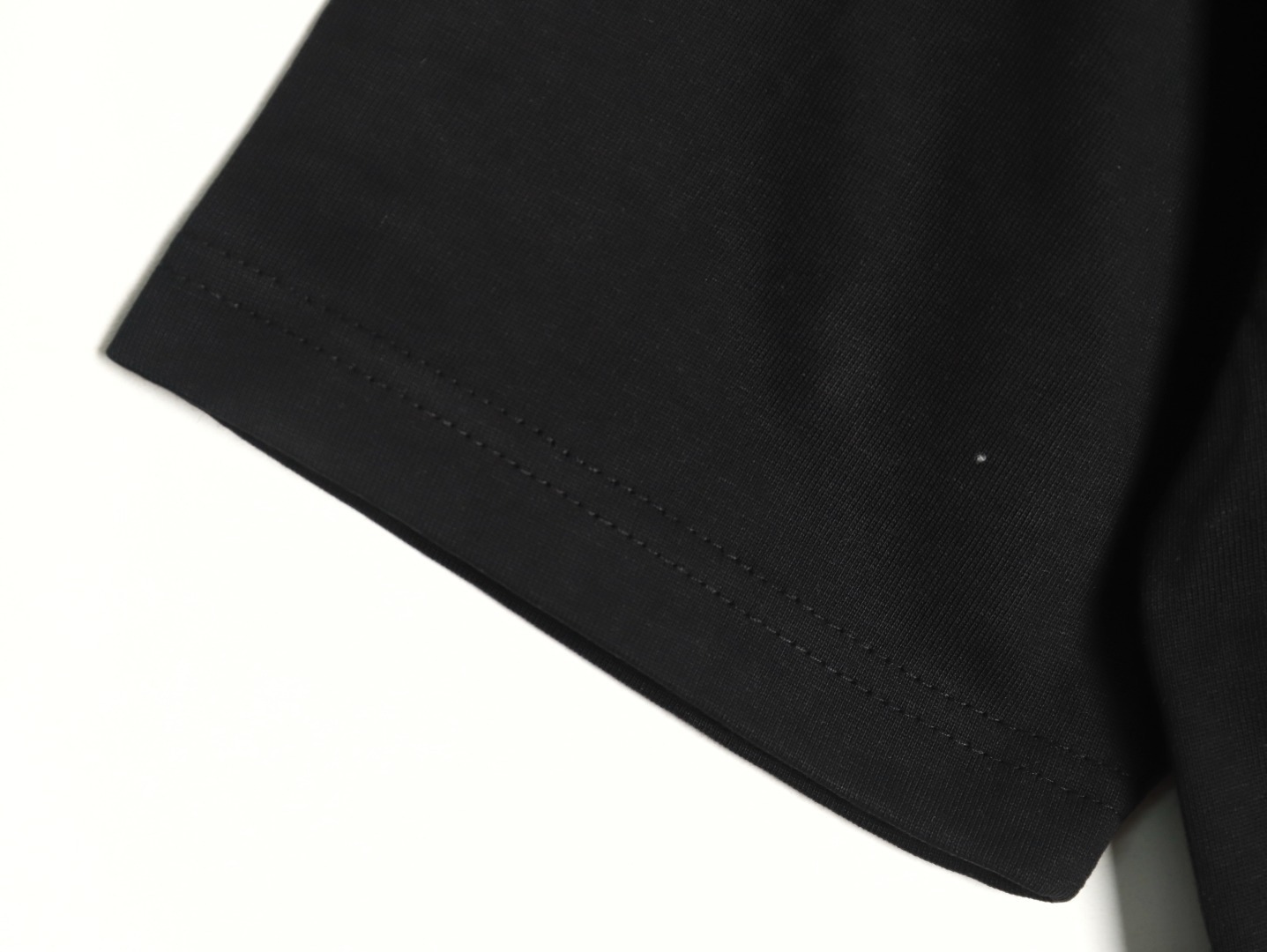 クロムハーツ「Chrome Hearts」レインボークロス オーバーサイズTシャツ