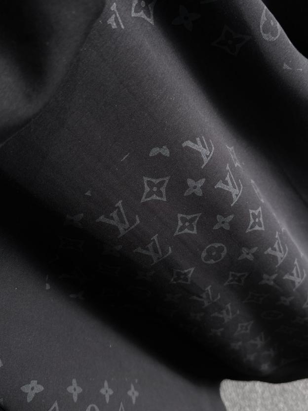 ルイ・ヴィトン「Louis Vuitton」秋コレクション ジャケット