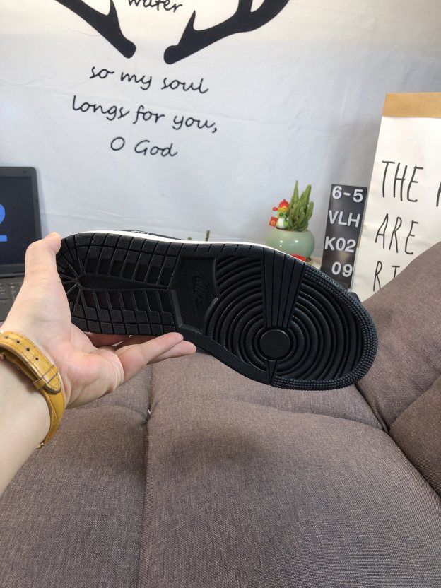 ナイキ「Nike」ク ロー カジュアルスニーカー