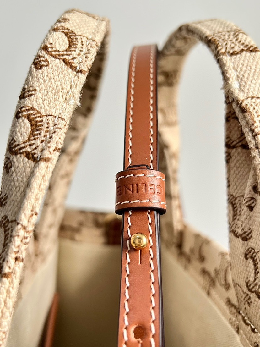 セリーヌ(Celine)スモール カバ タイス / トリオンフキャンバスプリント入りテキスタイル＆カーフスキン