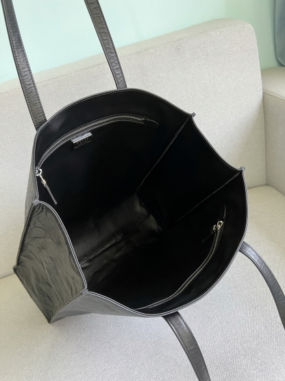 プラダ「Prada」ヴィンテージラムスキン ドレープトート トートバッグ