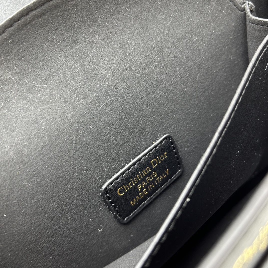 ディオール「Dior」 アップグレード版 ロゴ付きチェーン 350