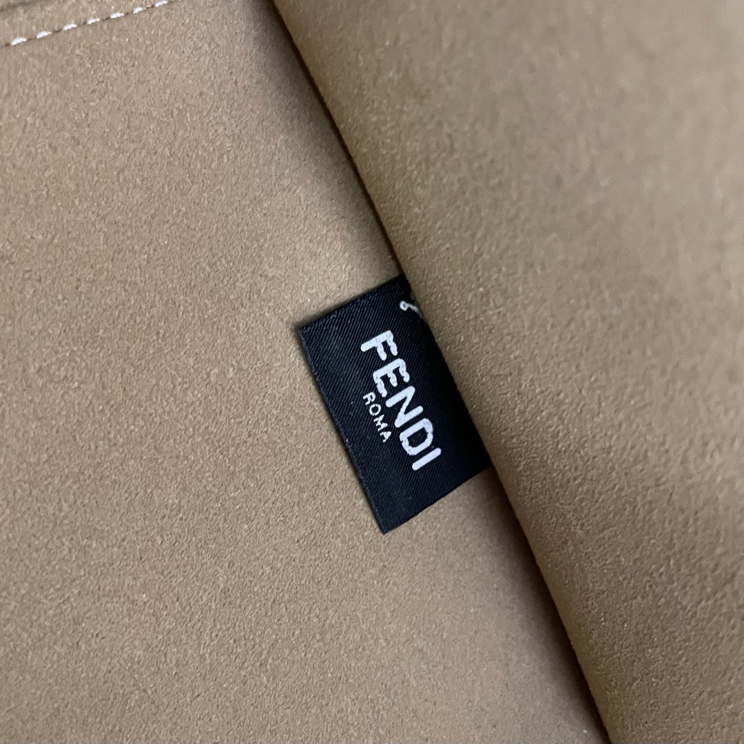 フェンディ「Fendi」Sunshine ミディアム レザー トートバッグ