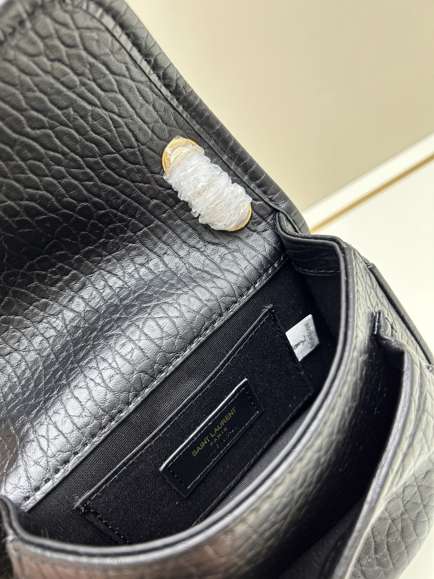 サンローラン「Saint Laurent」 NIKI 粒面レザー ショルダーバッグ