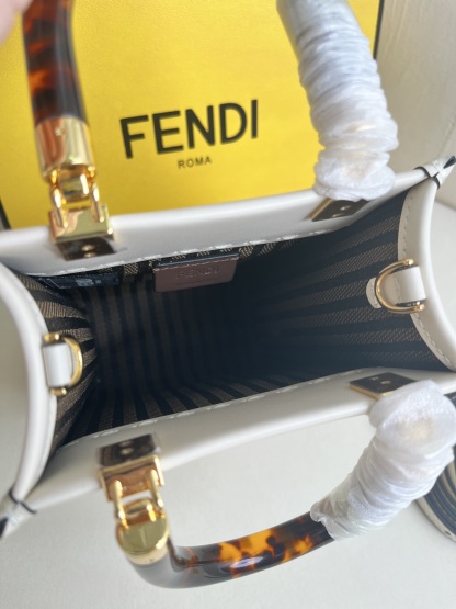 フェンディ「Fendi」Sunshine ミニ レザー ハンドバッグ