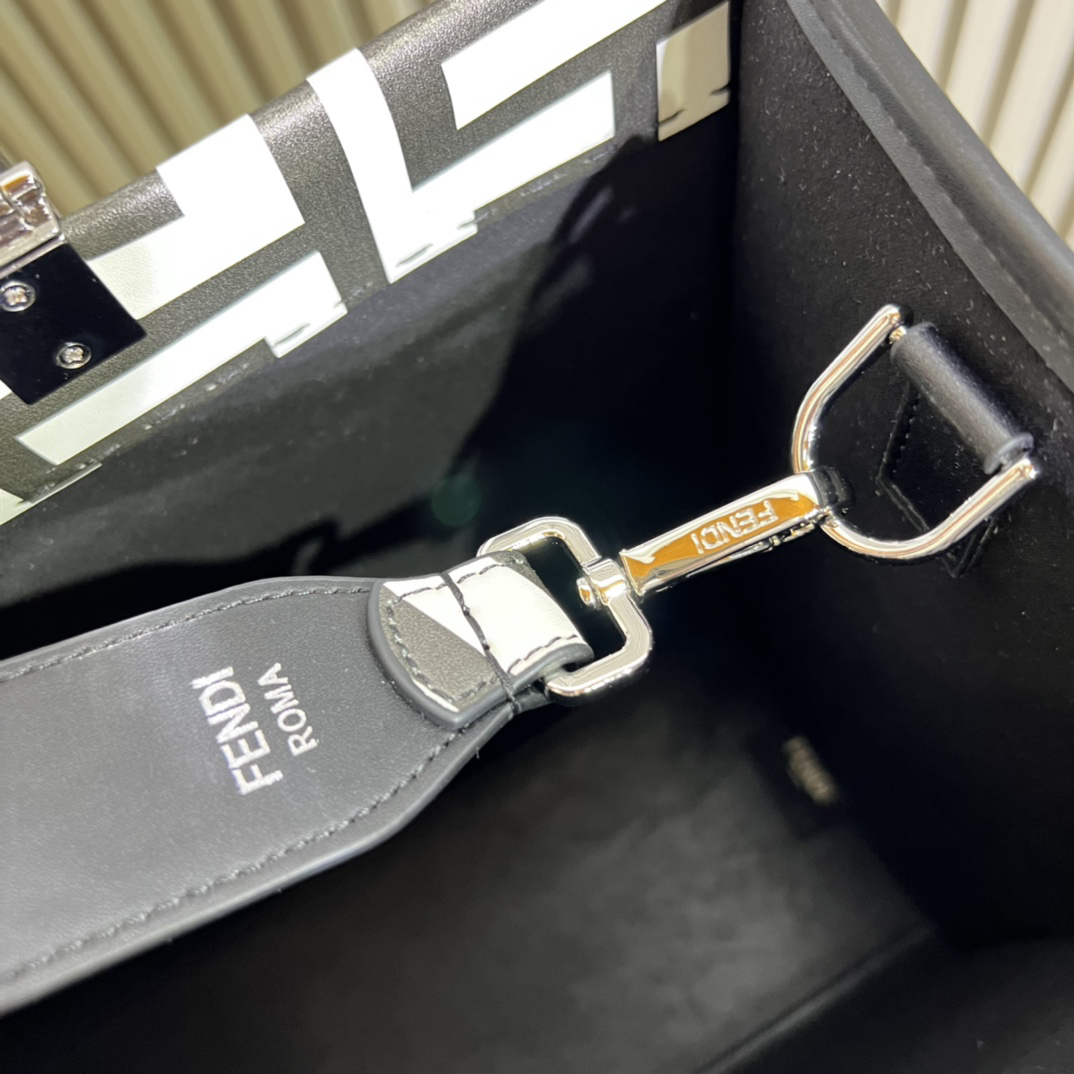 フェンディ「Fendi」Sunshine FF ファブリック ミディアムトートバッグ