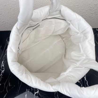 プラダ「Prada」Re-Nylon トートバッグ  ラージトート